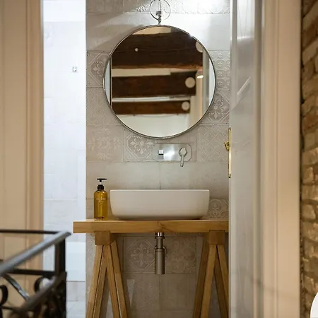 La Corte 43 - Charming Appartement